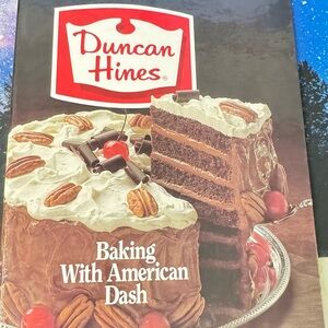 Vintage 1982 Duncan Hines.Cookbook by Proctor & Gamble Baking With American Dash